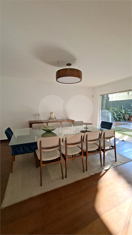 Casa à venda com 5 quartos, sendo 4 suítes, em Butantã, São Paulo, SP