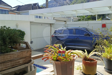 Casa à venda com 4 quartos, sendo 3 suítes, no condomínio Jardins de Florença, Rio de Janeiro - RJ