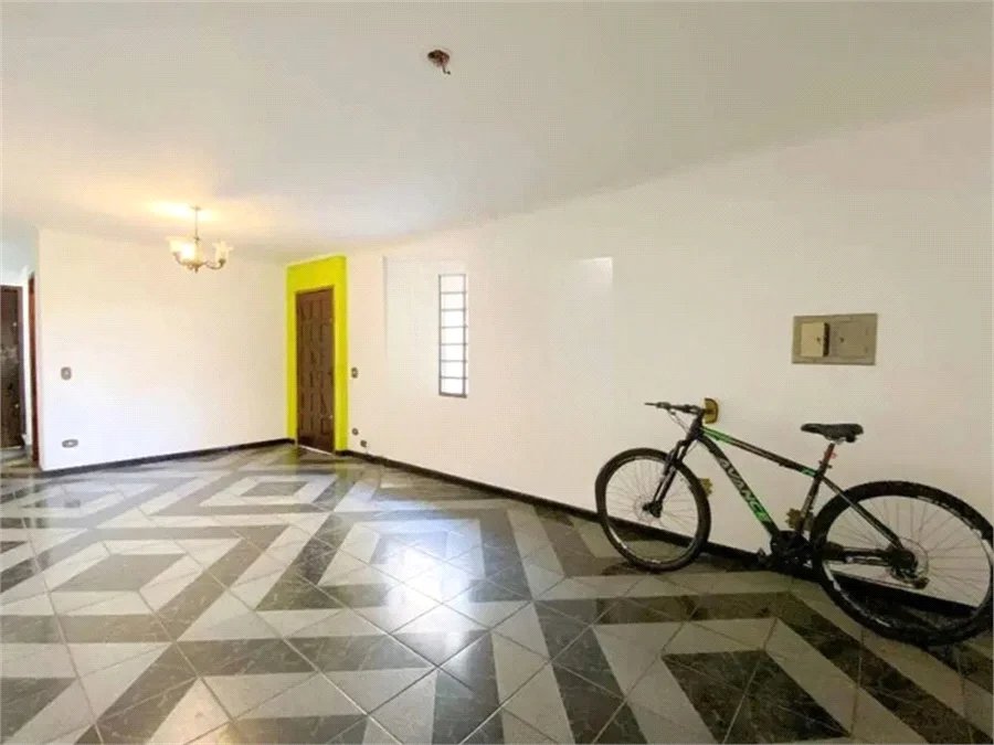 Sobrado à venda com 4 quartos em Vila Ipojuca, São Paulo, SP
