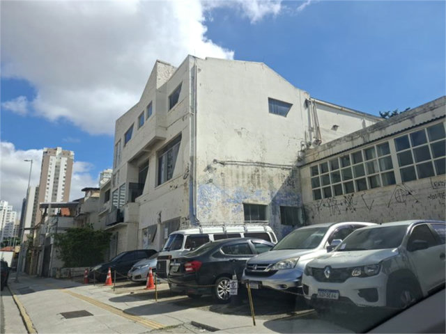 Prédio à venda em Imirim, São Paulo, SP