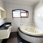 Casa à venda com 4 quartos, sendo 2 suítes,  no condomínio Villaggio Capriccio, Louveira - SP