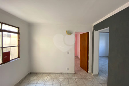 Apartamento para alugar com 2 quartos em Jardim Adriane, Itaquaquecetuba, SP