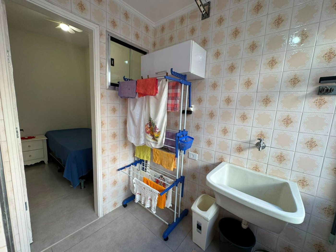 Apartamento com 3 dormitórios à venda, 70 m² por R$ 315.000,00 - Jardim São Miguel - Guarujá/SP