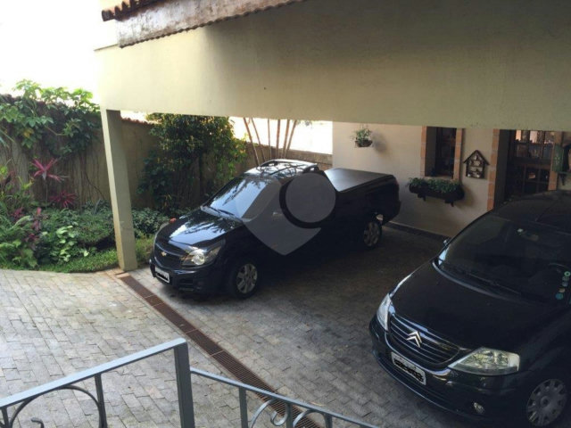 Sobrado à venda com 3 suítes em Vila Irmãos Arnoni, São Paulo, SP