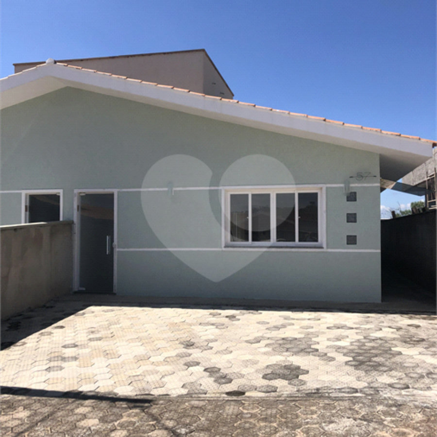Casa 3 dormitórios - Condomínio MARF 3 - Bom Jesus dos Perdões