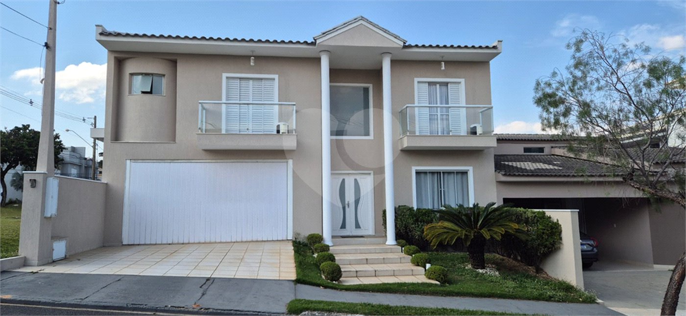 Casa à venda com 5 quartos, sendo 4 suítes, no condomínio Residencial Vilazul, Sorocaba - SP
