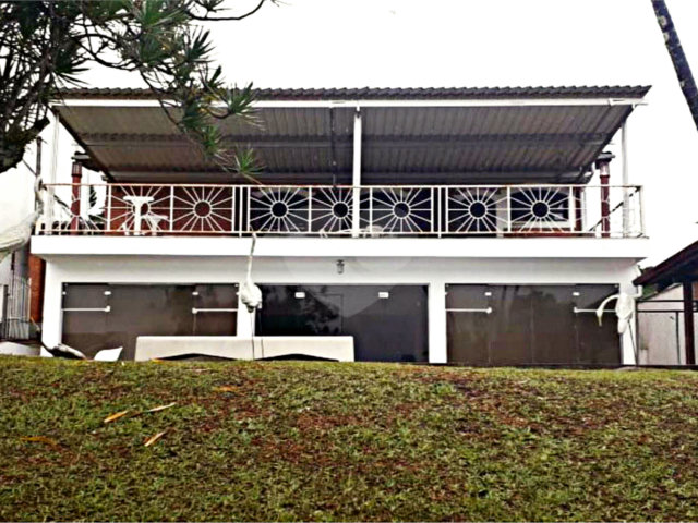 Casa à venda com 3 quartos, sendo 1 suíte,  no condomínio Chacarás Bela Vista, Mairiporã - SP