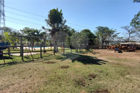 Sítio à venda com 2 suítes em Buru, Salto, SP