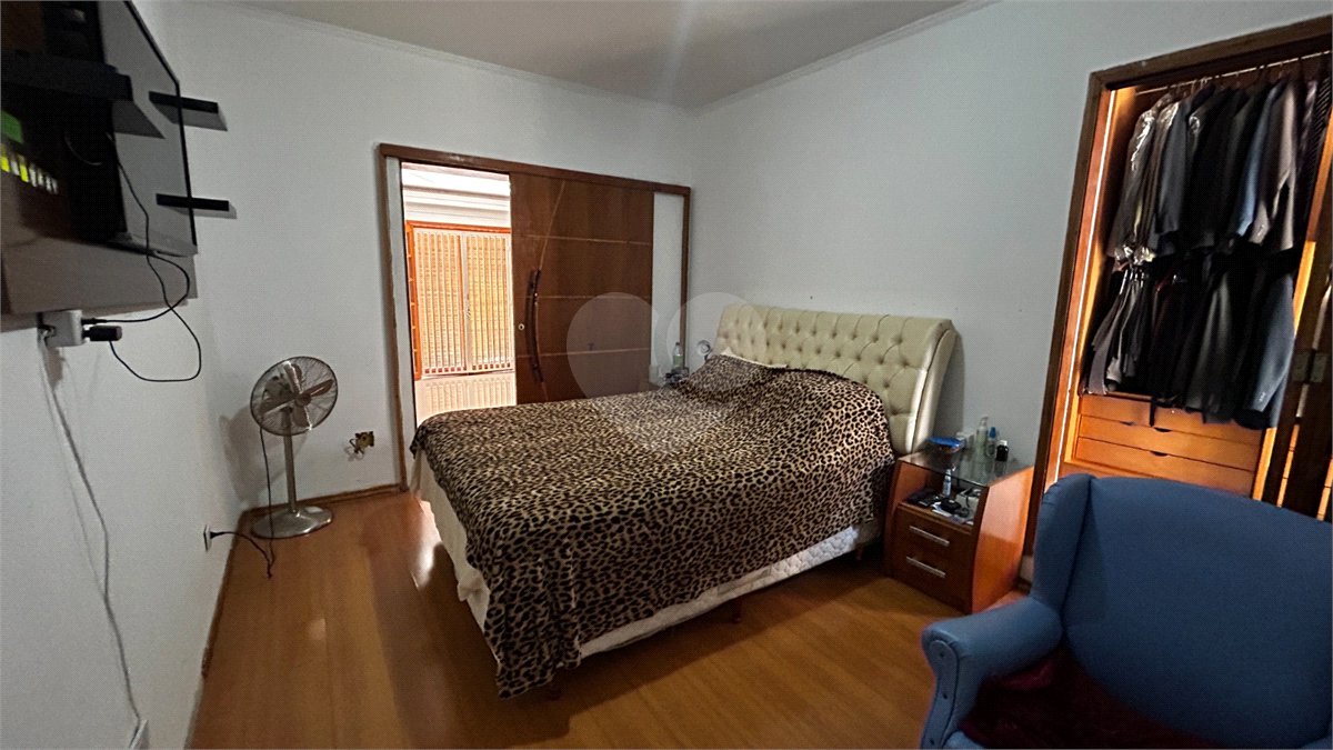 Sobrado à venda com 3 quartos, sendo 2 suítes, em Cidade São Francisco, São Paulo, SP