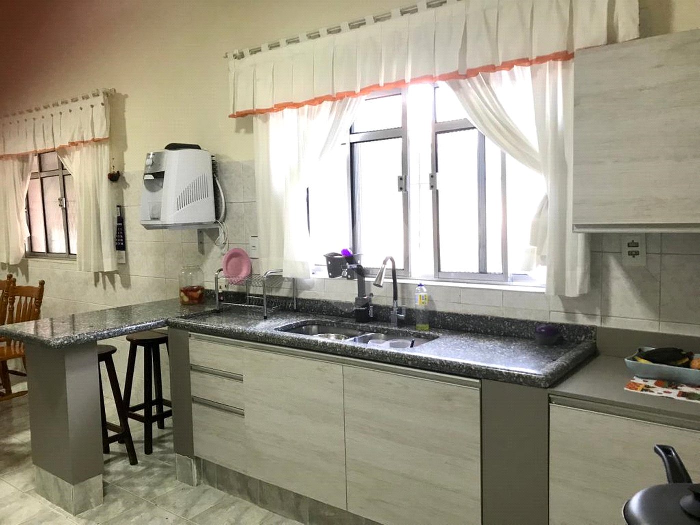 Casa à venda com 3 quartos, sendo 1 suíte, em Jardim Sontag, Salto, SP