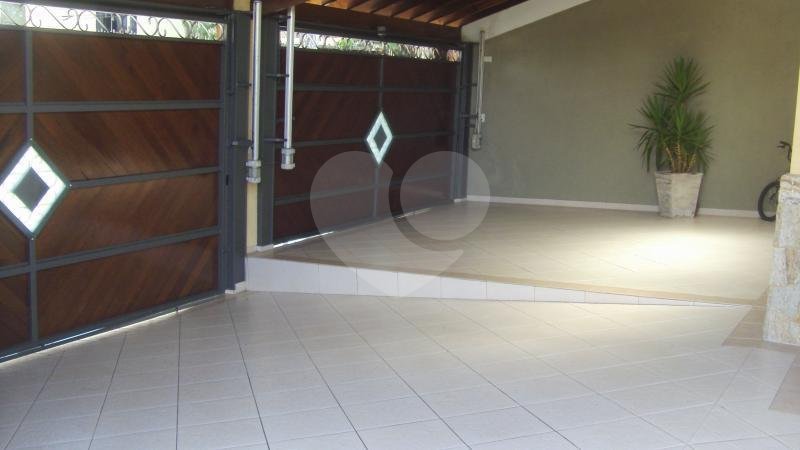 Sobrado à venda com 4 quartos, sendo 2 suítes, em Horto Florestal, São Paulo, SP