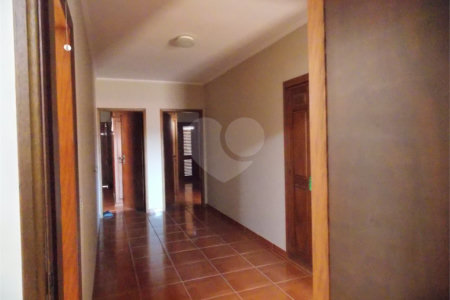 Casa à venda ou para alugar com 5 quartos, sendo 3 suítes,  no Centro, Atibaia, SP