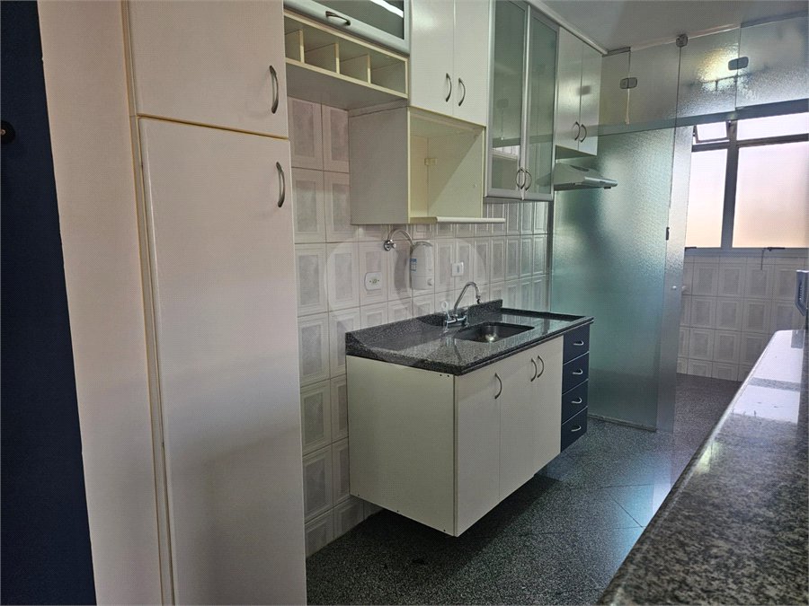 Apartamento à venda com 3 quartos, sendo 1 suíte, em Vila Gumercindo, São Paulo, SP