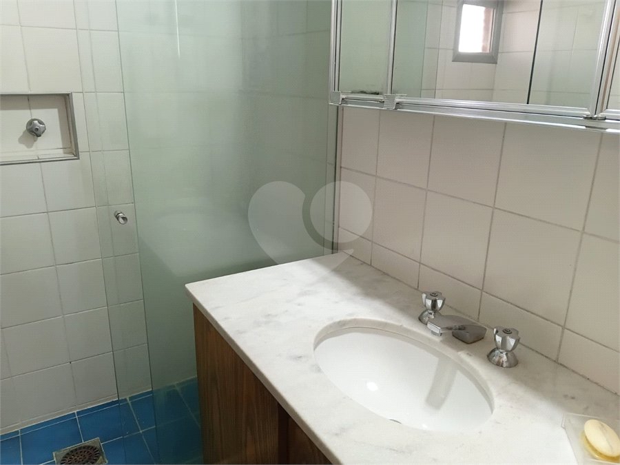 Apartamento à venda com 3 quartos, sendo 1 suíte,  em Higienópolis, São Paulo, SP