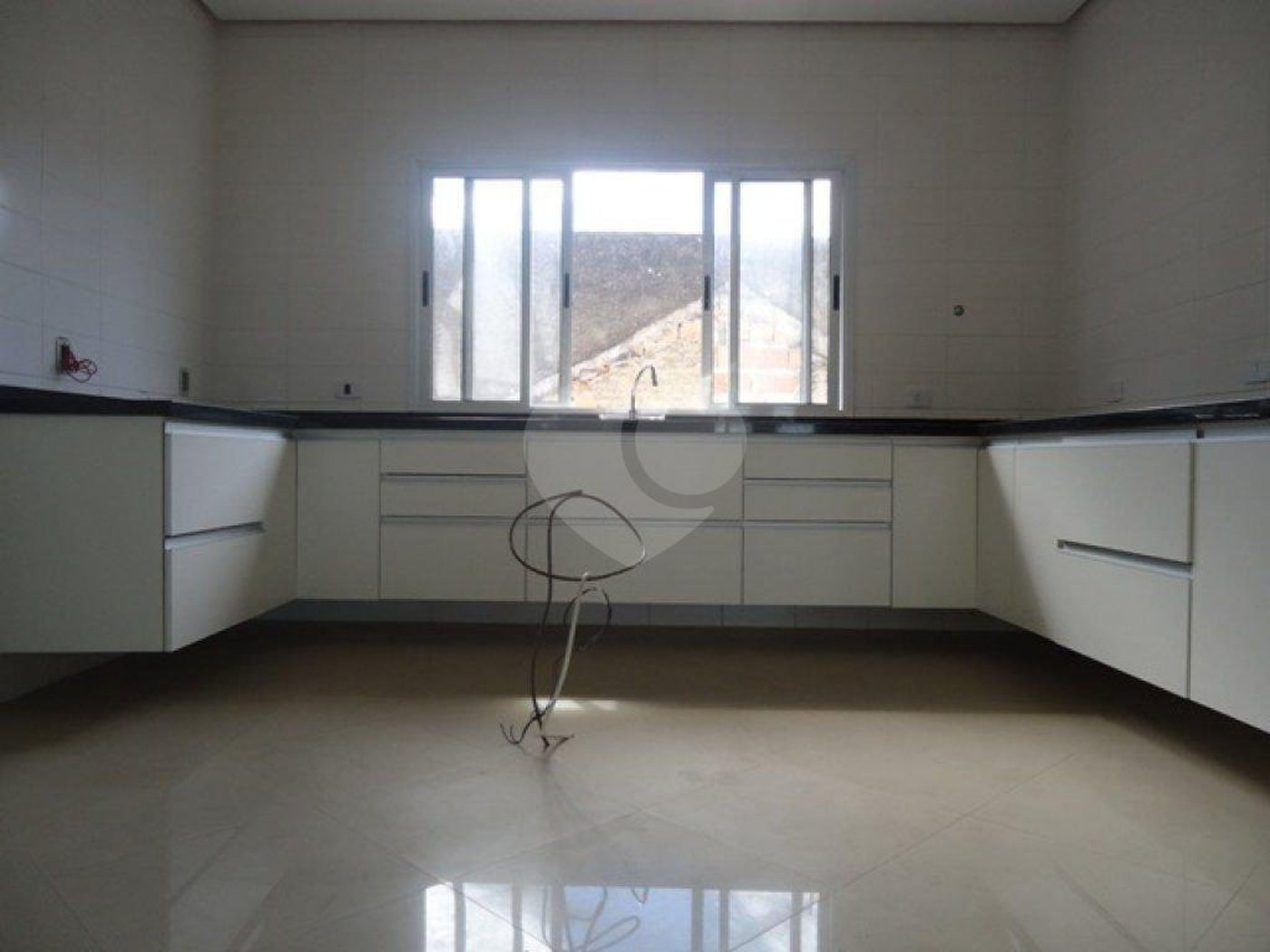 Sobrado à venda com 3 quartos, sendo 1 suíte, em Vila Irmãos Arnoni, São Paulo, SP