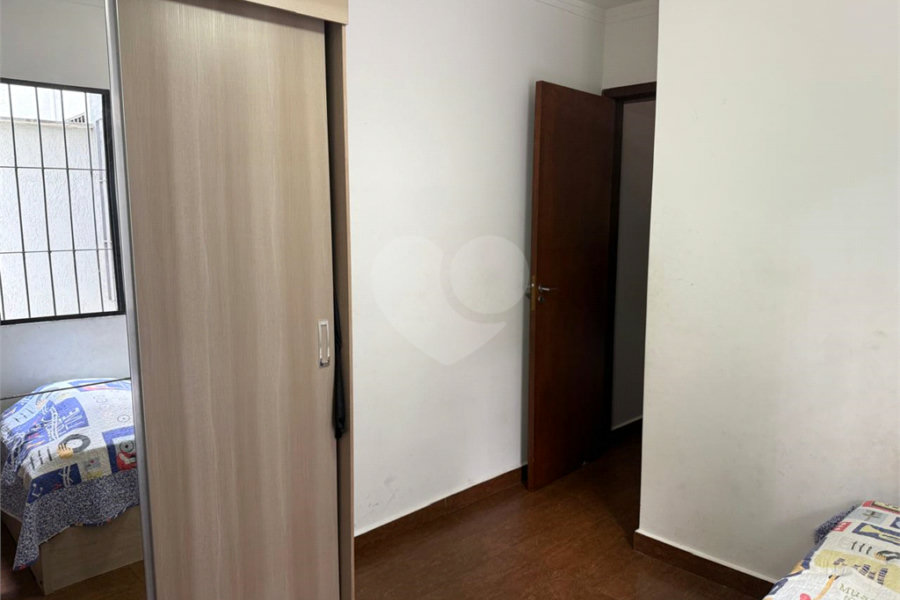 Casa à venda com 3 quartos, sendo 1 suíte, no condomínio Felipe, São Paulo - SP
