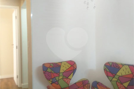 Apartamento à venda com 2 suítes em Guilhermina, Praia Grande, SP