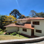 Casa à venda com 4 quartos, sendo 2 suítes, no condomínio Alpes da Cantareira, Mairiporã - SP