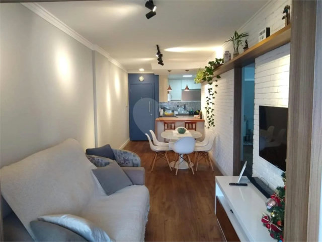 Apartamento à venda com 3 quartos, sendo 1 suíte,  em Vila Guilherme, São Paulo, SP