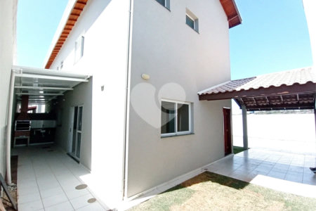 Casa de Vila à venda com 3 suítes em João Xxiii, Vinhedo, SP