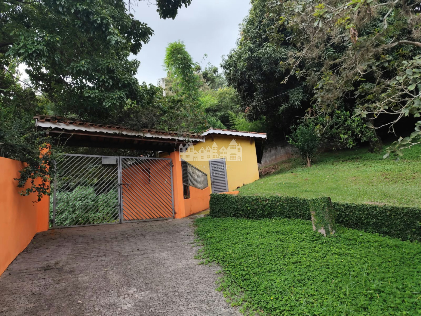 Chácara à venda com 3 quartos, sendo 1 suíte, em San Fernando Valley, Atibaia, SP