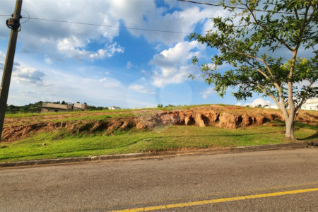 Terreno à venda no condomínio Santa Isabel I, Louveira - SP