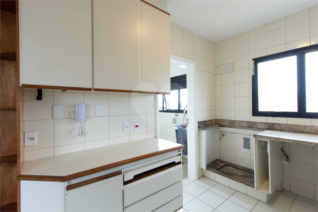 Apartamento a Venda na Chácara Santo Antônio, 163 m², 3 suítes, 2 vagas,, lazer e próximo ao parque