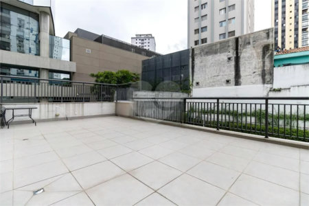 Apartamento Garden à venda ? 500 m do Metrô Conceição | Reformado e com quintal privativo