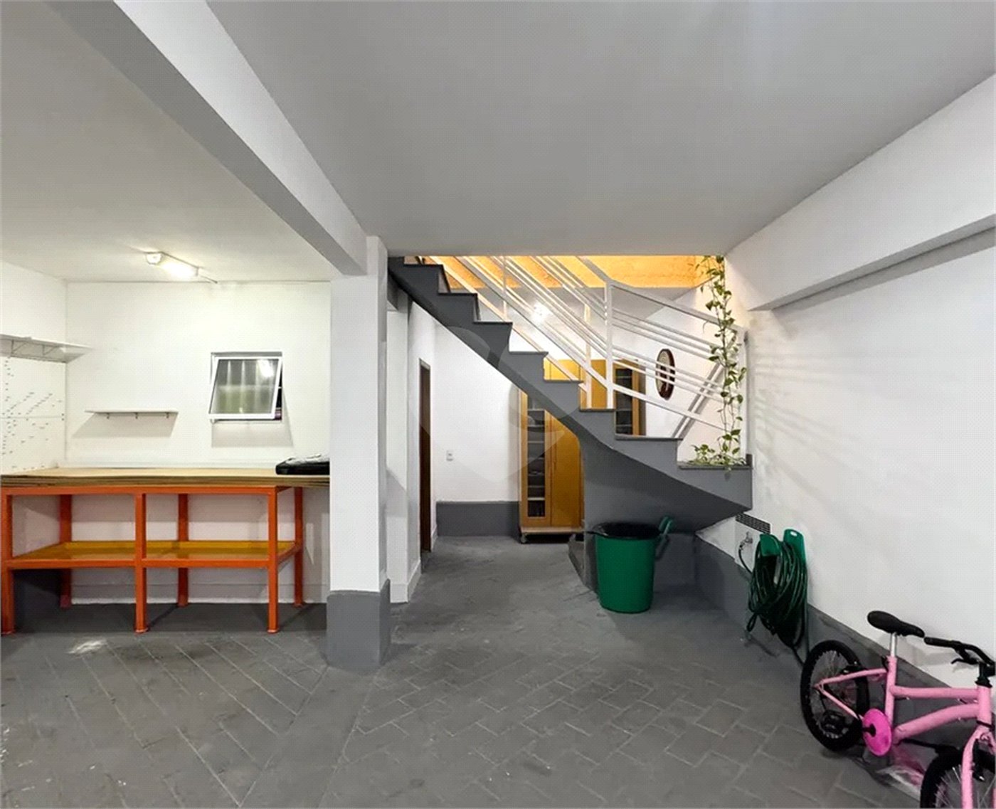 Casa à venda com 3 suítes em Água Fria, São Paulo, SP