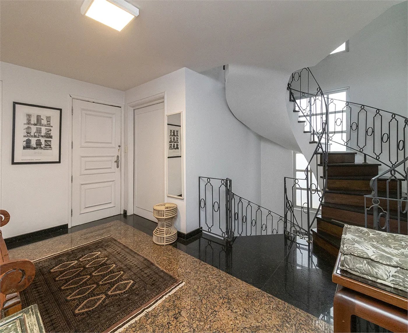 Casa à venda com 3 quartos, sendo 2 suítes,  em Alto de Pinheiros, São Paulo, SP