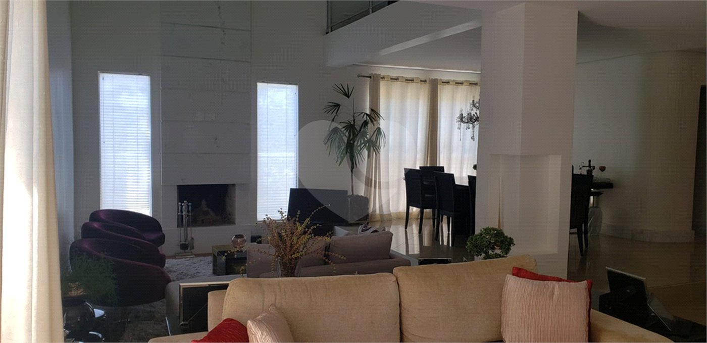 Casa à venda com 4 suítes em Pirucaia, Mairiporã, SP
