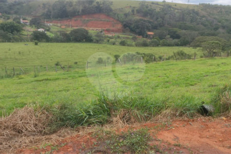 Terrenos de 300 metros em condomínio fechado e prontos para construir na região de Atibaia