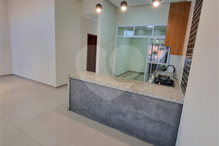 Casa à venda com 3 quartos, sendo 1 suíte, no condomínio Horto Florestal Villagio, Sorocaba - SP