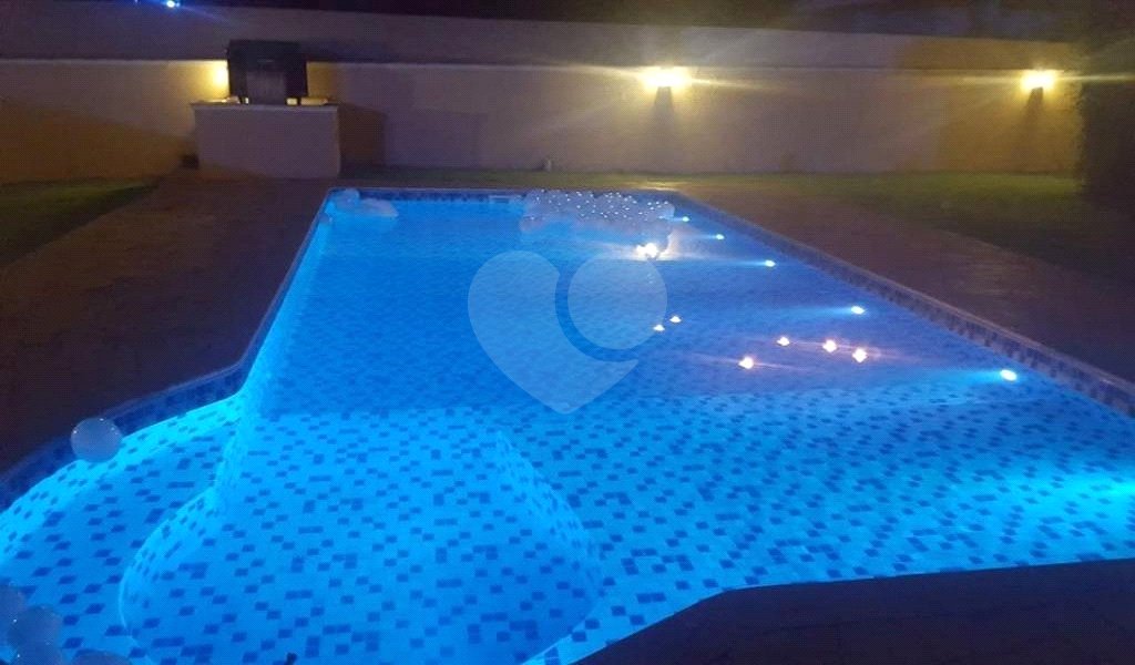 Casa à venda com 3 quartos, sendo 1 suíte, no condomínio Village Ipanema 1, Araçoiaba da Serra - SP