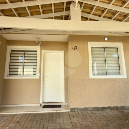 Casa à venda com 3 quartos, sendo 1 suíte, no condomínio Residencial Village Salermo, Sorocaba - SP