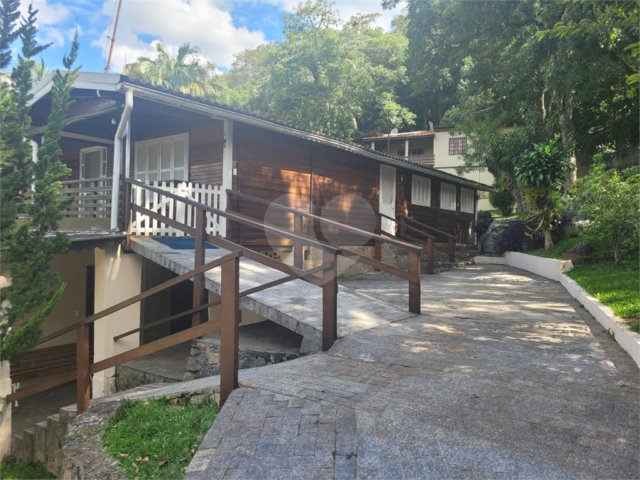 Sítio à venda com 6 quartos, sendo 3 suítes,  em Serra da Cantareira, Mairiporã, SP