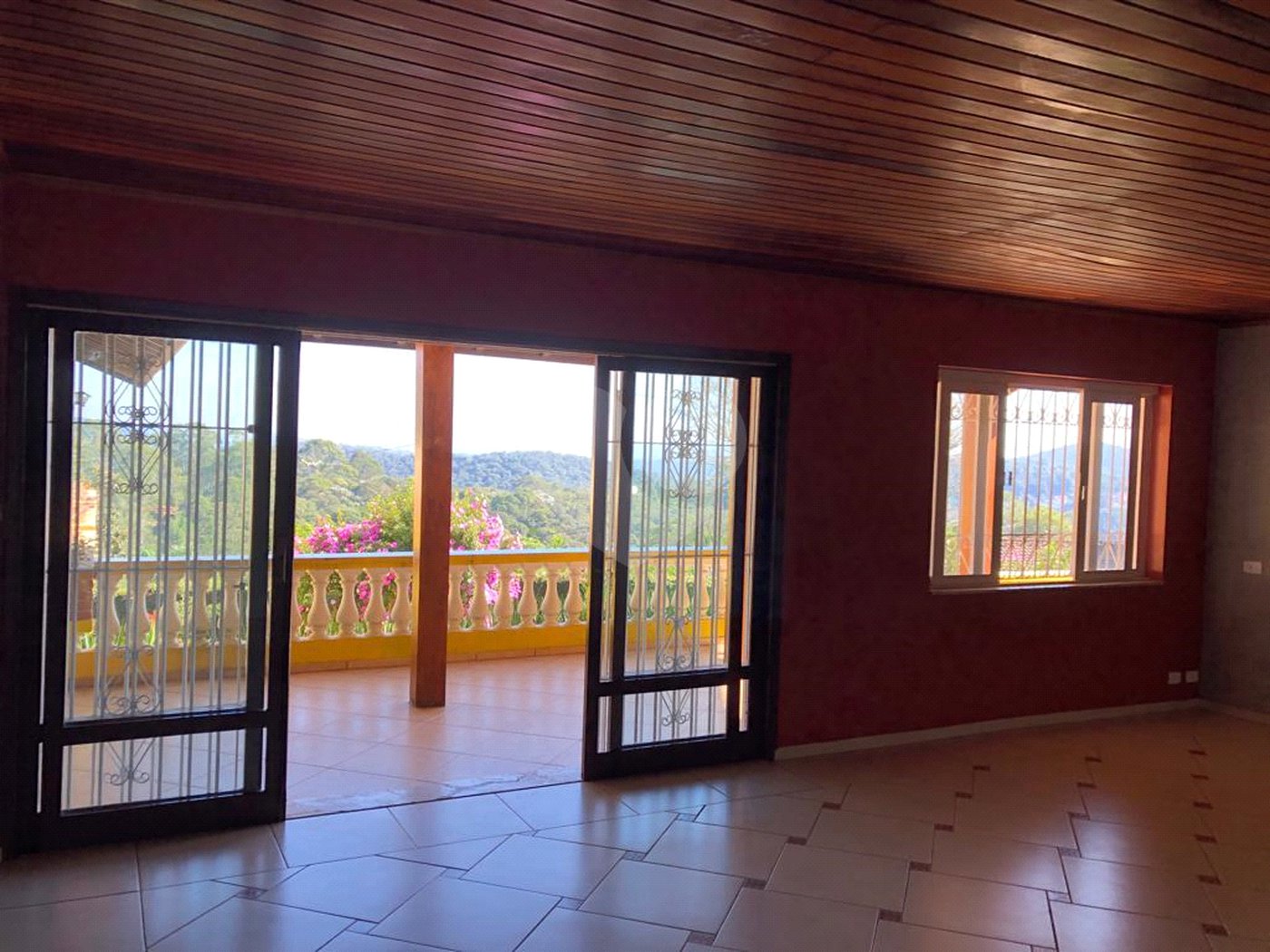 Casa Térrea à venda com 4 quartos, sendo 2 suítes, em Roseira, Mairiporã, SP