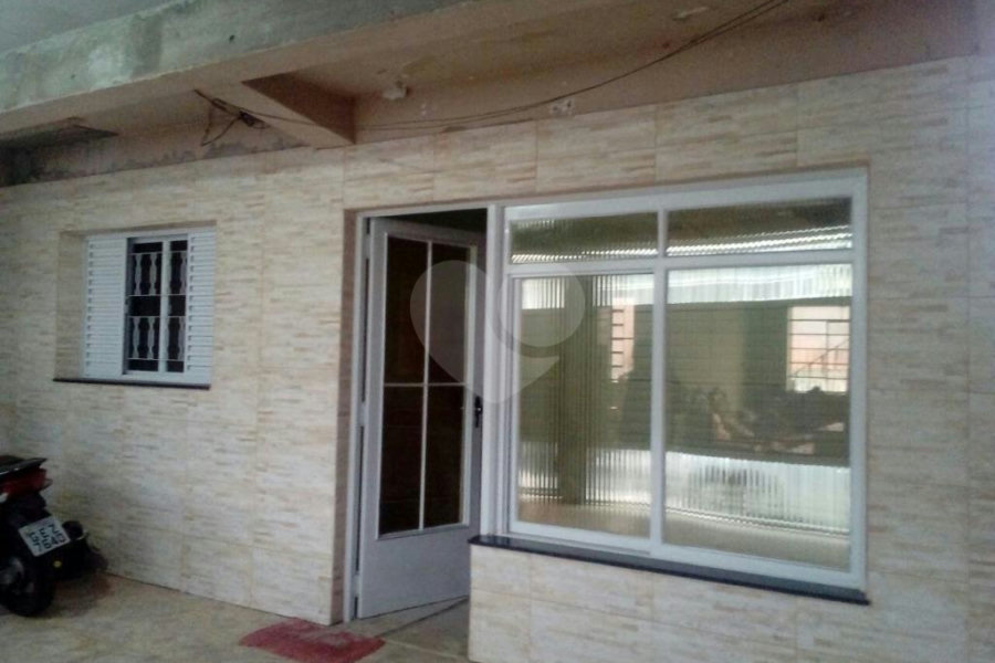 Sobrado à venda com 3 quartos, sendo 1 suíte, em Tremembé, São Paulo, SP