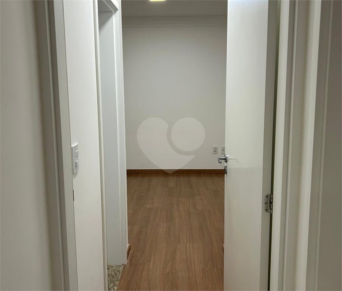 Apartamento para alugar com 3 quartos, sendo 1 suíte, em Parque Campolim, Sorocaba, SP