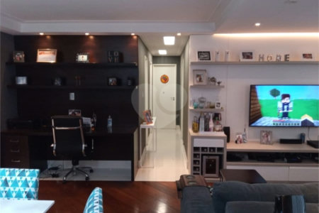 Apartamento à venda com 3 suítes em Vila Suzana, São Paulo, SP