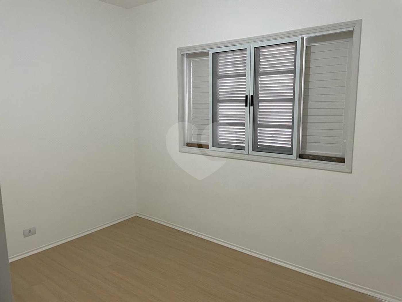 Sobrado à venda com 4 quartos, sendo 1 suíte, em Jardim Japão, São Paulo, SP