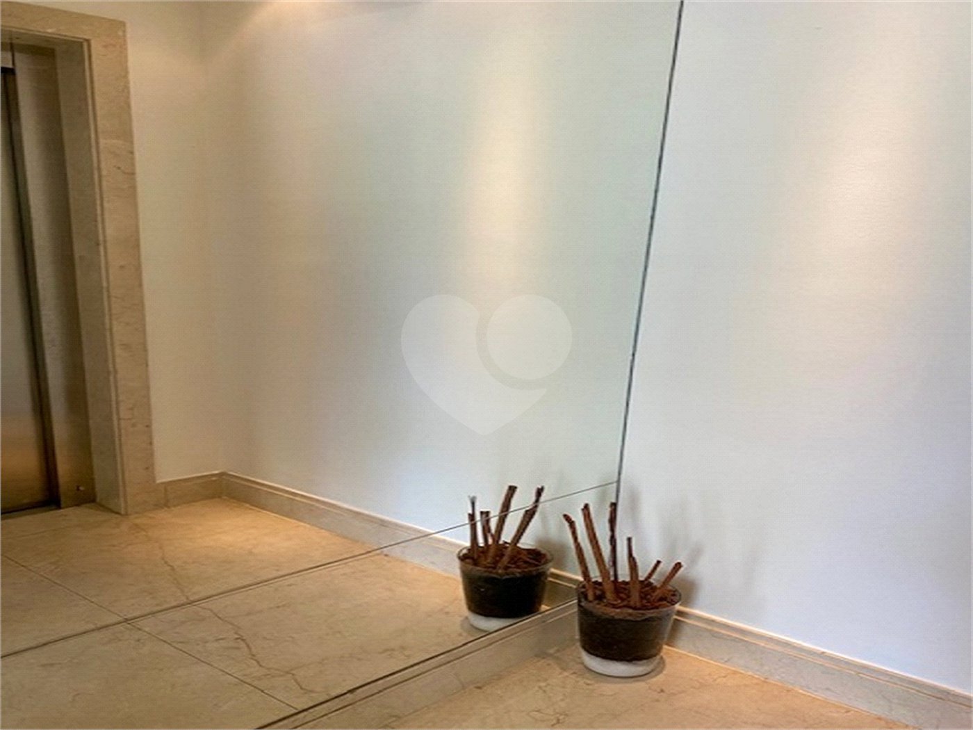 Apartamento à venda ou para alugar com 2 suítes em Itaim Bibi, São Paulo, SP