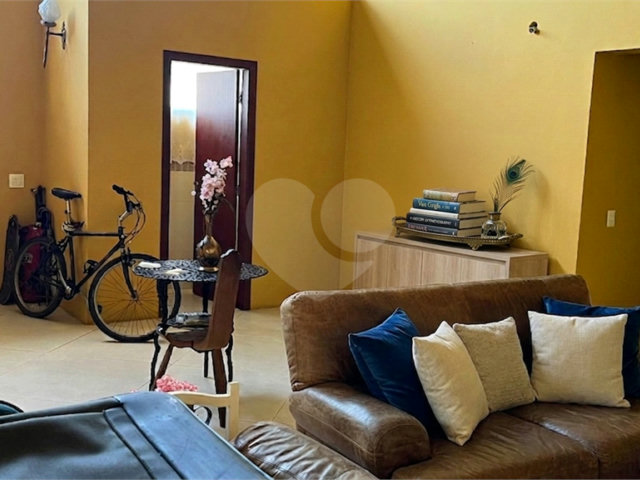 Casa à venda com 3 suítes em Vila Cordeiro, São Paulo, SP