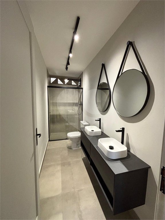 Apartamento à venda com 3 quartos, sendo 1 suíte, em Pinheiros, São Paulo, SP