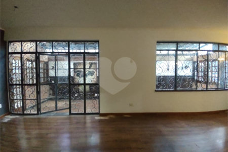 Sobrado à venda com 5 quartos, sendo 3 suítes, em Cidade Monções, São Paulo, SP