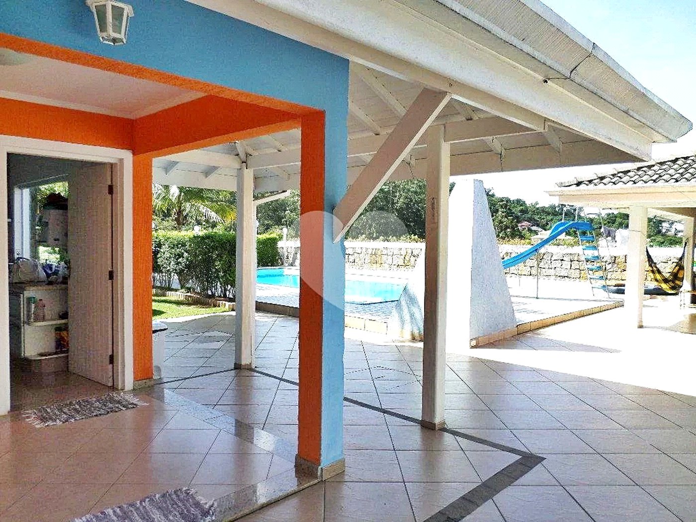 Casa à venda com 6 quartos, sendo 5 suítes,  no condomínio Conjunto Residencial Itaguaçu, São Paulo - SP