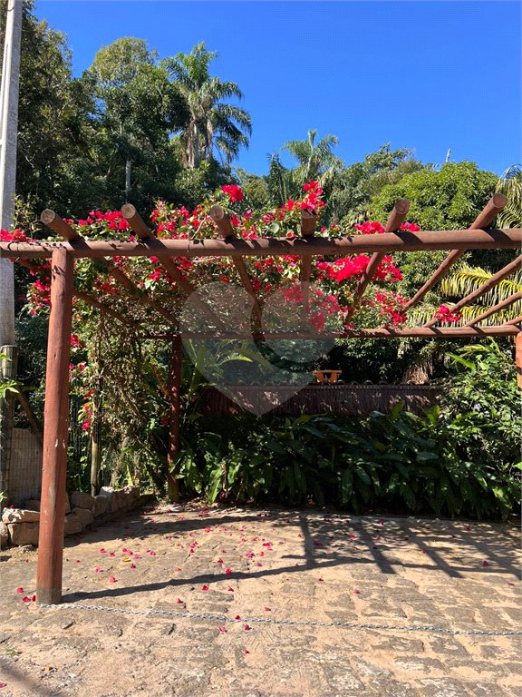 Casa à venda com 4 quartos, sendo 2 suítes,  em Barra Velha, Ilhabela, SP