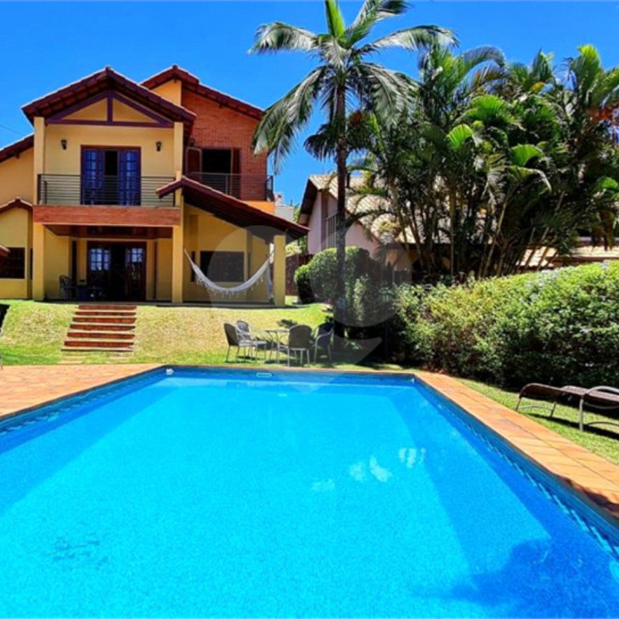 Casa à venda com 4 quartos, sendo 2 suítes, no condomínio Santo Antonio I, Itu - SP
