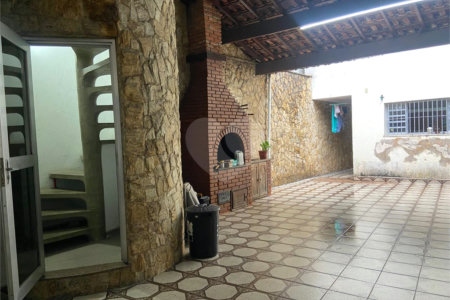 Casa à venda com 3 quartos, sendo 2 suítes, em Vila Carrão, São Paulo, SP