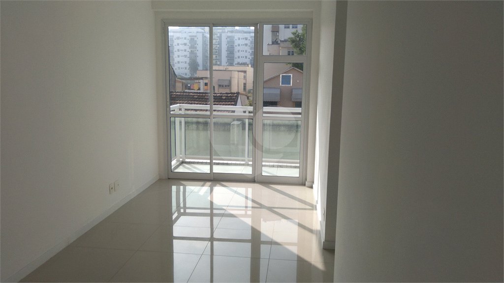 Apartamento à venda com 3 quartos, sendo 1 suíte,  em Vila Isabel, Rio de Janeiro, RJ